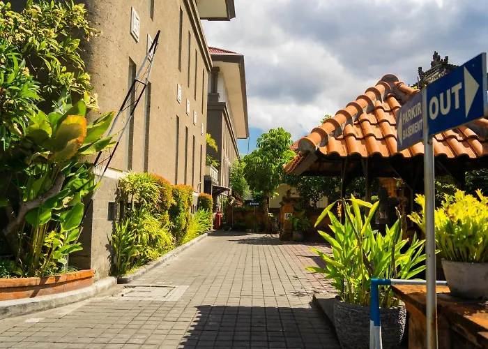 Puri Ayu Hotel Denpasar (Bali)