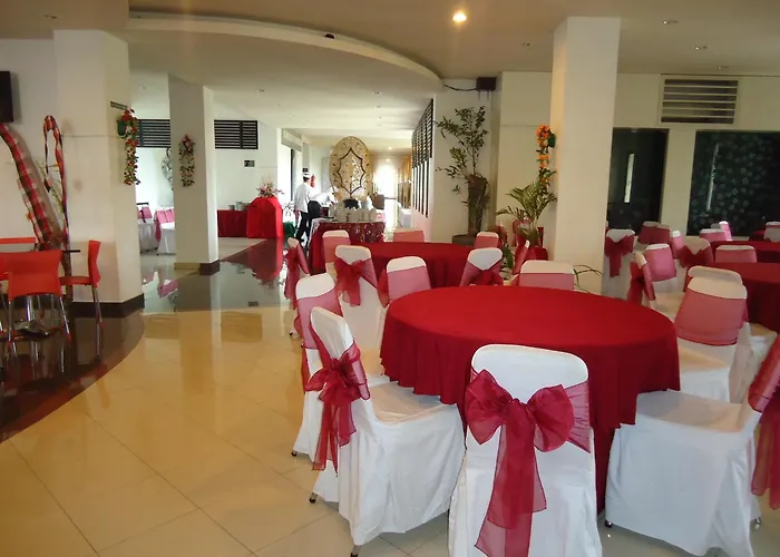 Puri Ayu Hotel 3*
