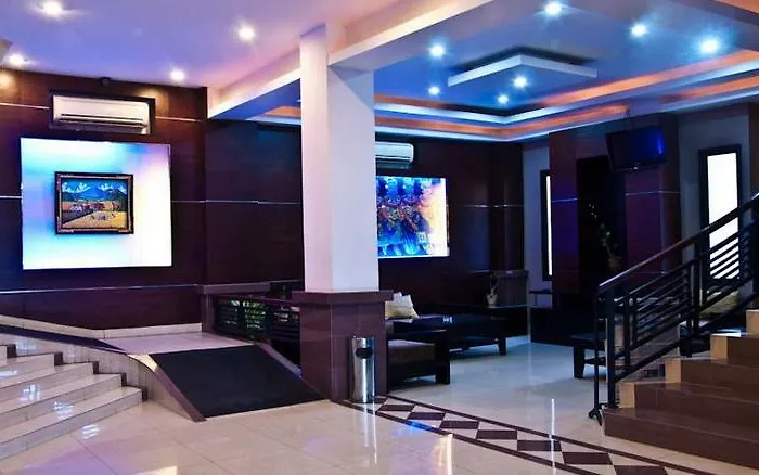 Puri Ayu Hotel Denpasar (Bali)